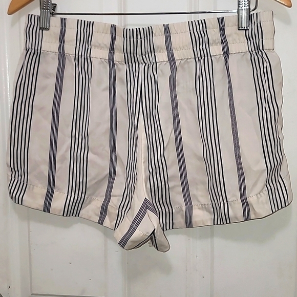 EXPRESS WOMEN'S  HIGH RISE  SILKY SHORT CREAM/BLUE SZ S/P - Picture 4 of 9